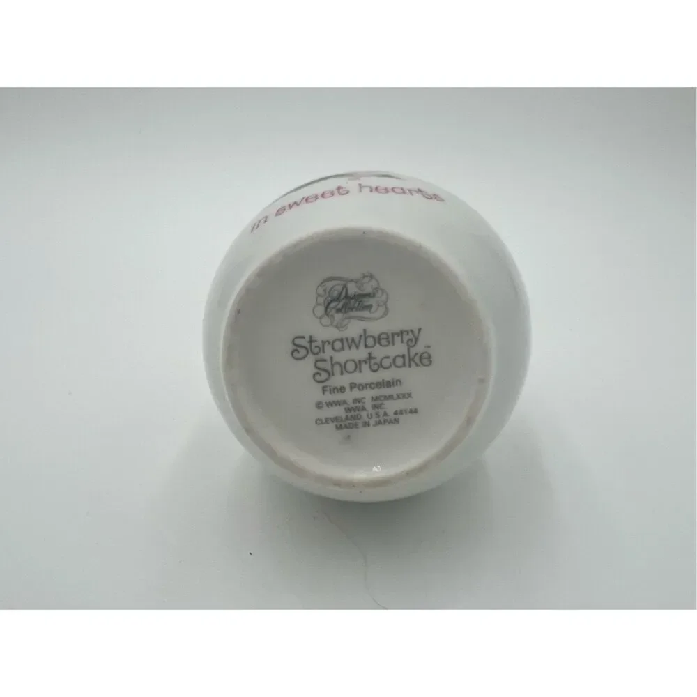 vintage 80s Strawberry Shortcake porcelain mini bud vase American Greetings